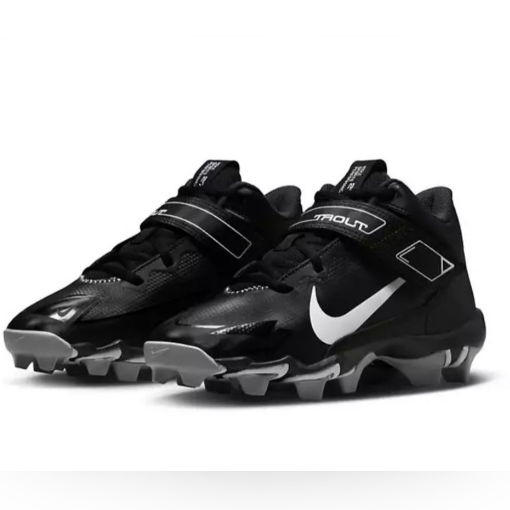 Nike Youth Force Trout Baseball Cleats Size 2Y
